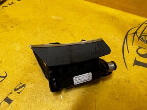 RĄCZKA FOTELA KANAPY TYŁ LEWY MERCEDES CLS W218 SHOOTING BRAKE