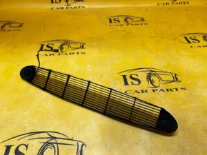 KRATKA GÓRNA CENTRALNA NAWIEWU DESKI KONSOLI CHEVROLET CORVETTE C5 97-04