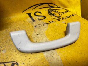 UCHWYT UCHO PODSUFITKI PRZEDNI BMW 5 G30