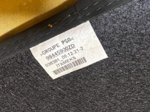 KPL DYWANIKI WYCIERACZKI WELUROWE ORYGINALNE ROAD TRIP PEUGEOT 2008 II EU