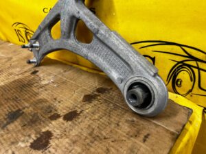 WAHACZ PRZÓD PRZEDNI PRAWY CITROEN DS7 CROSSBACK X74