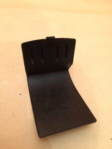 WKŁAD GUMA SCHOWKA NA MONETY AUDI TT 8S0 8S0863301