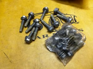 4 X ŚRUBA USZTYWNIENIE NADWOZIA BMW 5 F10 X5 E70 F15 X6 E71 F16 NOWA OEM