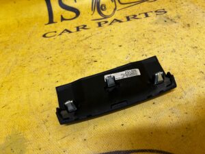 OSŁONA ZAŚLEPKA PLASTIK PODŁOKIETNIKA BMW 5 G30