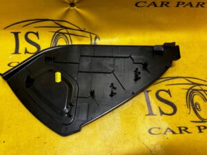 OSŁONA BOK DESKI LEWY RANGE ROVER VOGUE L405