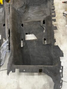 WYGŁUSZENIE PODŁOGA WYKŁADZINA DYWAN PORSCHE PANAMERA 14r. 970 POLIFT