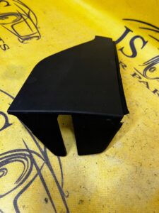 OSŁONA ZAŚLEPKA RELINGU DACHU PRAWA FORD ESCAPE MK4 1.5 EB