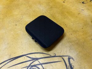 OSŁONA ZAŚLEPKA SZYNY PROWADNICY FOTELA PRZÓD FORD BRONCO 21-