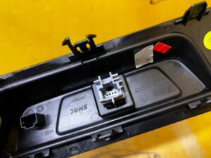 PANEL WŁĄCZNIK PRZEŁĄCZNIK PRZYCISK PDC DACIA SANDERO III 2021R