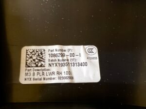 OSŁONA POSZYCIE SŁUPKA B ŚRODKOWEGO PRAWA PRAWE TESLA MODEL 3 PRZEDLIFT