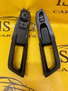 RĄCZKA BOCZKA PRZEŁĄCZNIK SZYB FORD FIESTA MK7 3D