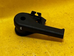 RĄCZKA UCHWYT DO OTWIERANIA MASKI JAGUAR XJ X351