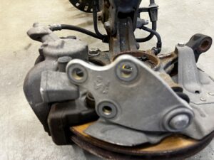 ZWROTNICA AMORTYZATOR PRZÓD PRAWY CITROEN DS7 CROSSBACK X74 2.0 BLUE HDI