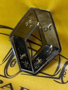 EMBLEMAT ZNACZEK KLAPY TYŁ RENAULT DUSTER II LOGAN