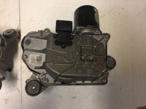 MECHANIZM WYCIERACZKI PRAWY CITROEN DS5 9686934580