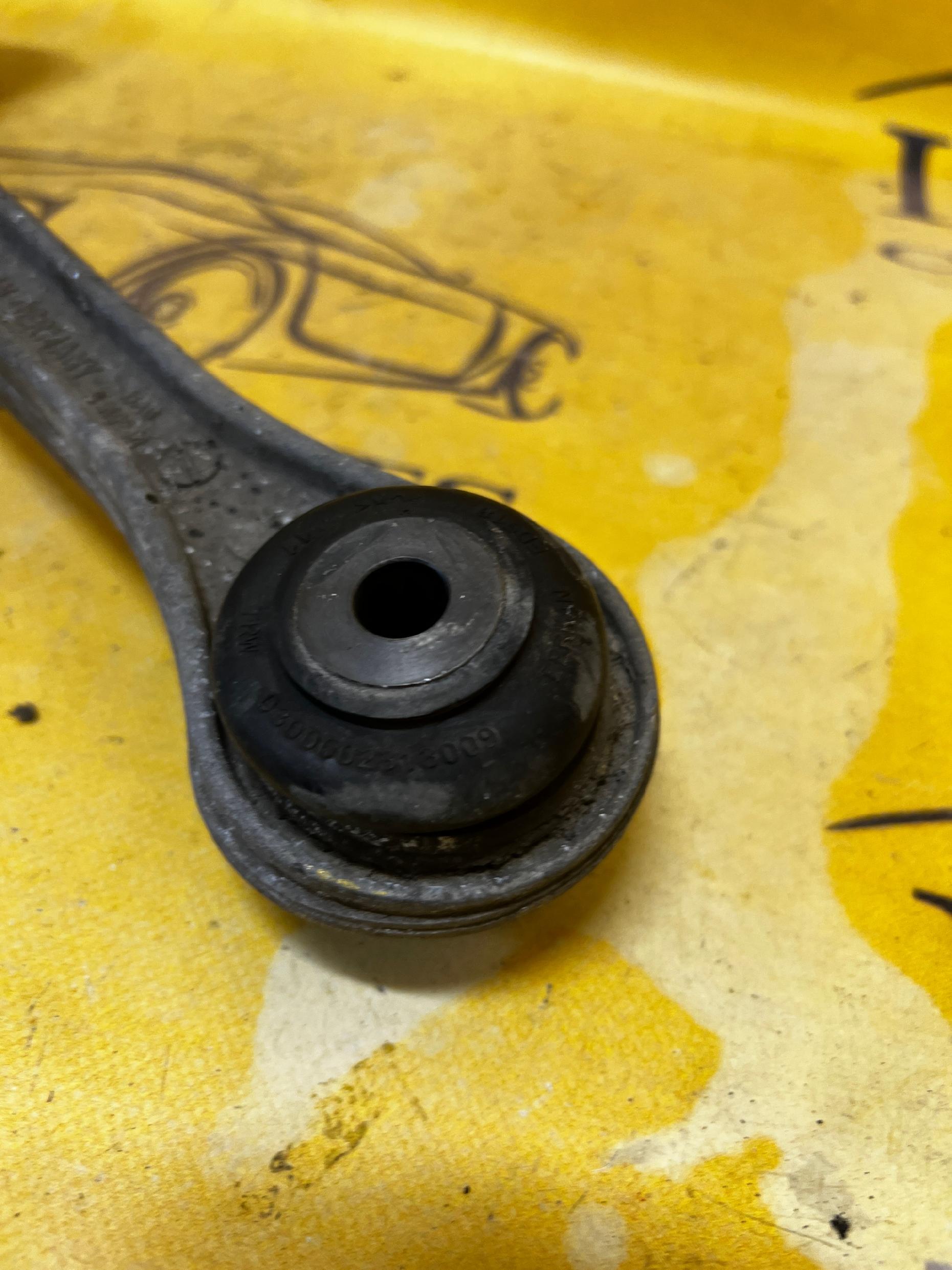 WAHACZ PRZÓD LEWY PORSCHE 911 991 CARRERA LIFT