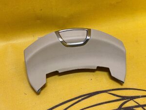 PRZYCISK SCHOWKA TUNELU ŚRODKOWEGO MERCEDES W257