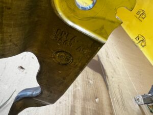 AMORTYZATOR PNEUMATYCZNY PRZÓD LEWY LAND ROVER DEFENDER II L663