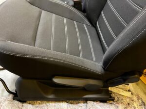 TAPICERKA FOTELE KANAPA AIRBAG ISOFIX EU DACIA SANDERO III 2023R