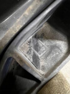 WAHACZ TYŁ TYLNY LEWY RANGE ROVER VELAR L560