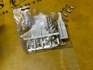 10 X STYK WTYK. GNIAZDO PŁASKI ŁĄCZNIKA GRZEBIEN. 0,75-1,0 MM² NOWY OEM