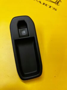 PANEL PRZEŁĄCZNIK PRZYCISK SZYBY PRZÓD PRAWY PASAŻERA DACIA DUSTER II 2