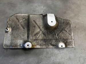 BLACHA OSŁONA TERMICZNA MERCEDES GL X166 4.7 V8