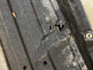 PŁYTA OSŁONA PODWOZIA PRAWA PORSCHE MACAN 95B