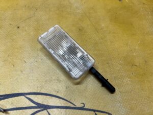 LAMPKA OŚWIETLENIE SCHOWKA DACIA DUSTER II