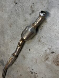 FORD KUGA III MK3 TŁUMIK RURA KATALIZATOR