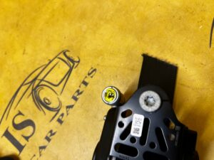 PAS BEZPIECZEŃSTWA NAPINACZ TYŁ LEWY PRAWY FORD RANGER MK5 V