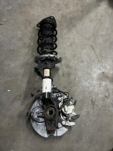 NOGA ZWROTNICA AMORTYZATOR PRZÓD LEWY CITROEN C4 GRAND PICASSO II 1.2 THP