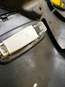 POSZYCIE OSŁONA OBUDOWA SŁUPKA D TYŁ PRAWY MERCEDES CLS W218 SHOOTING BRAKE