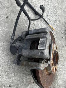 PIASTA ZWROTNICA TARCZA HAMULCOWA TYŁ PRAWY PRAWA PEUGEOT 308 T9