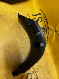 OSŁONA POSZYCIE NAKŁADKA SŁUPKA A PRAWA BMW 5 G30