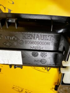 PANEL PRZEŁĄCZNIK PRZYCISK SZYBY PRZÓD PRAWY PASAŻERA DACIA DUSTER II 2