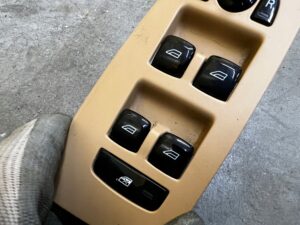 PANEL PRZEŁĄCZNIK SZYB LUSTEREK DRZWI PRZÓD LEWY VOLVO XC90 II EU