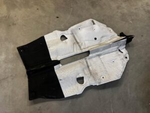 BLACHA OSŁONA OBUDOWA TERMICZNA TUNELU PORSCHE PANAMERA 970 I LIFT