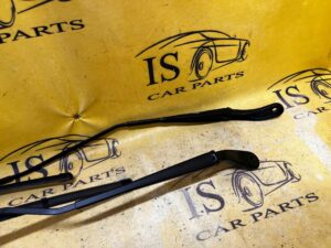 KOMPLET RAMIONA PIÓRA WYCIERACZEK PRZÓD DACIA SANDERO III 2023R