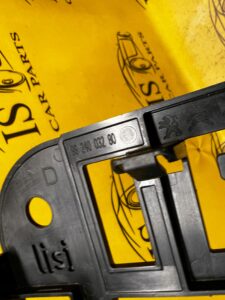 STELAŻ MOCOWANIE WSPORNIK PEUGEOT 3008 II P84 17R