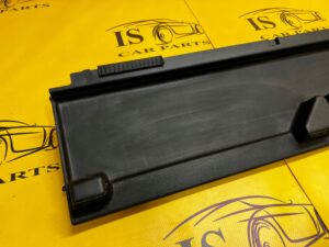 LISTWA NAKŁADKA OSŁONA BOCZEK BAGAŻNIKA PRAWA PRAWY RENAULT KADJAR