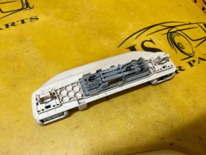 KOMPLET RĄCZKI UCHWYTY PODSUFITKI MERCEDES GLS X166