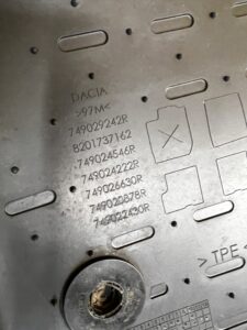 KOMPLET DYWANIKI WYCIERACZKI GUMOWE ORYGINALNE DACIA JOGGER