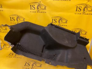 BOCZEK TAPICERKA BAGAŻNIKA LEWA MERCEDES W257