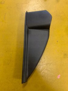LEWA OSŁONA BOCZEK DESKI KONSOLI KIA SORENTO III