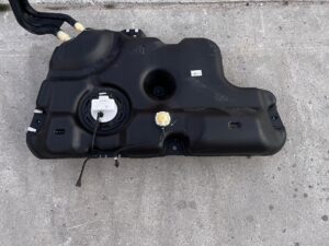 ZBIORNIK PALIWA BAK POMPA DACIA DUSTER II 2 LIFT FWD 2WD 1.0 TCE