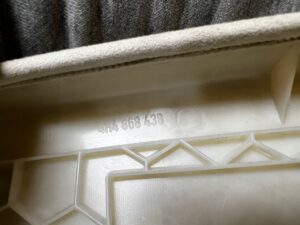 TAPICERKA ZAKOŃCZENIE PODSUFITKI ALCANTARA AUDI A8 D4 LONG