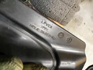 PŁYTA OSŁONA SILNIKA LEWA LAND ROVER DISCOVERY 5 V L462