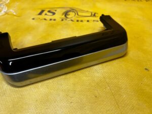 RAMKA PANEL DEKOR KONSOLI ŚRODKOWEJ TUNELU RANGE ROVER VELAR L560