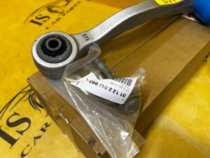 WAHACZ POPRZECZNY PRZÓD PRZEDNI LEWY BMW 5 E60 E61 NOWY OEM